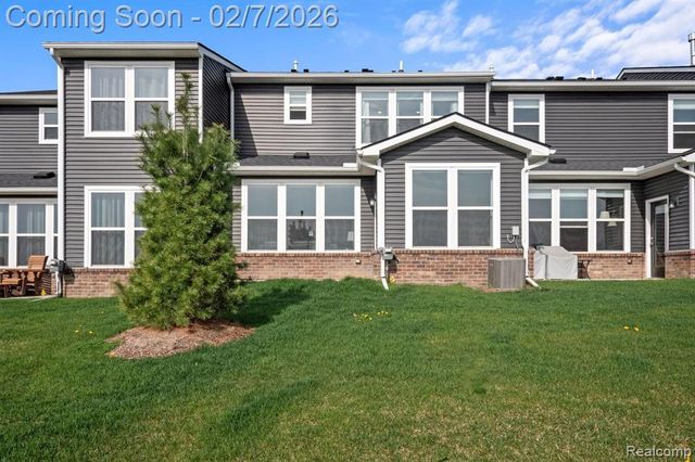 4112 Nottingham Circle, Clarkston, MI 48346