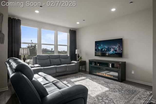 4112 Nottingham Circle, Clarkston, MI 48346