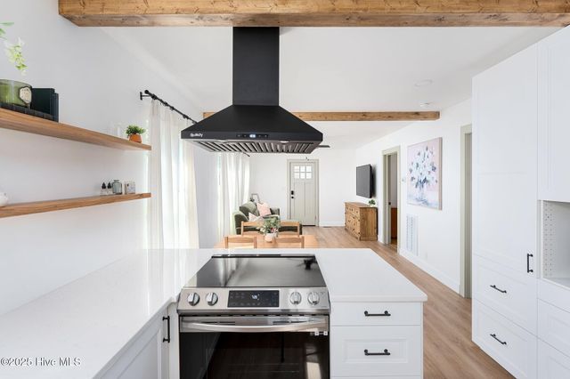 705 Ivey Circle, Wilmington, NC 28401