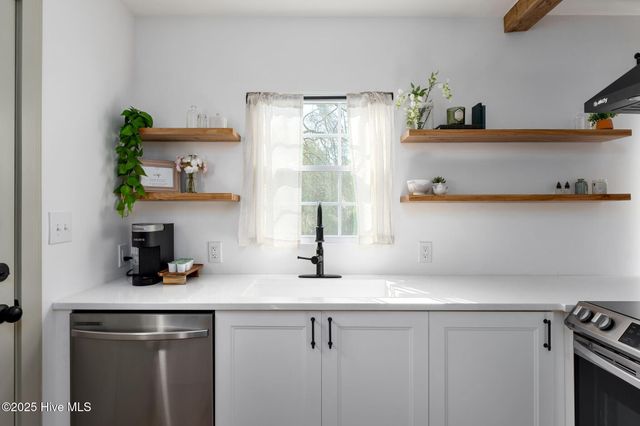 705 Ivey Circle, Wilmington, NC 28401