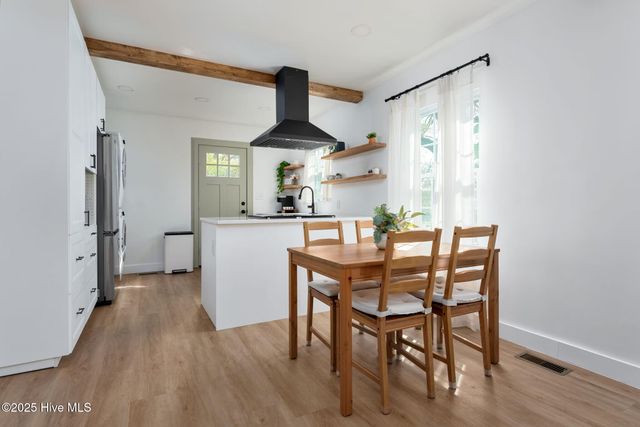 705 Ivey Circle, Wilmington, NC 28401