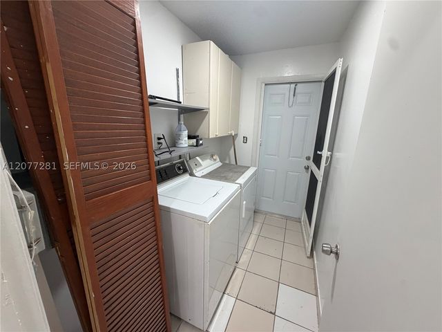 9986 SW 2nd St, Miami, FL 33174