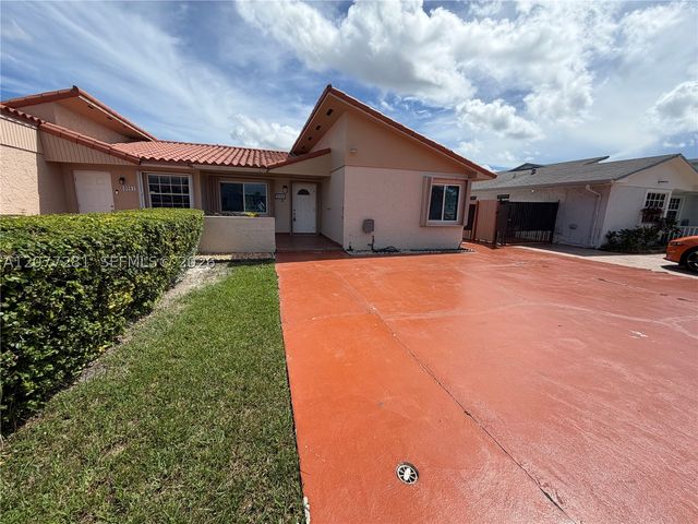 9986 SW 2nd St, Miami, FL 33174