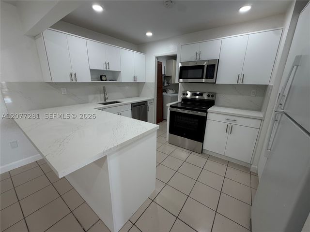 9986 SW 2nd St, Miami, FL 33174