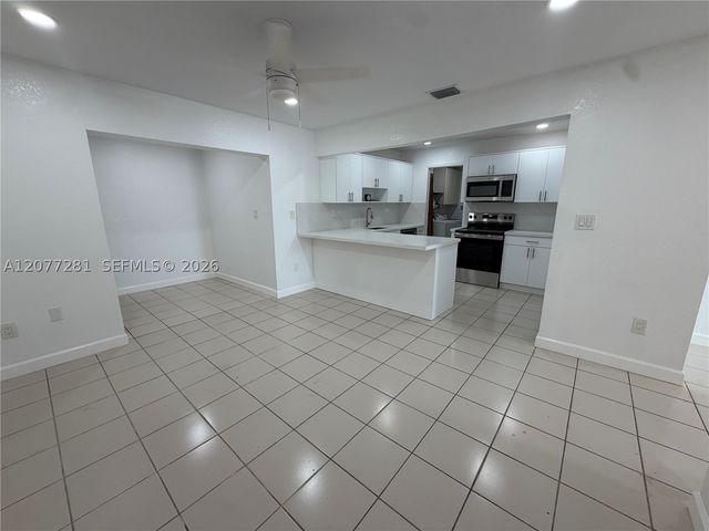 9986 SW 2nd St, Miami, FL 33174