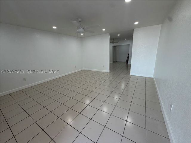 9986 SW 2nd St, Miami, FL 33174