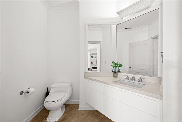128 N Swall Drive 304, Los Angeles, CA 90048