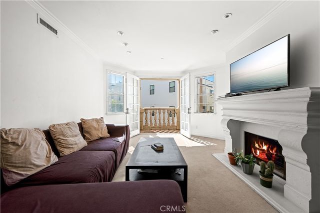 128 N Swall Drive 304, Los Angeles, CA 90048