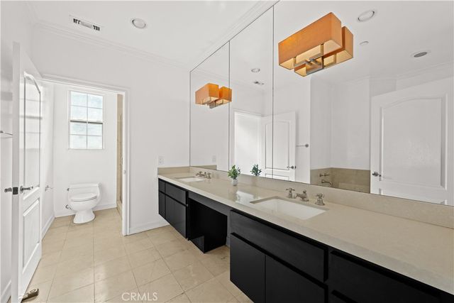 128 N Swall Drive 304, Los Angeles, CA 90048