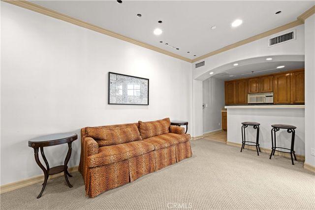 128 N Swall Drive 304, Los Angeles, CA 90048