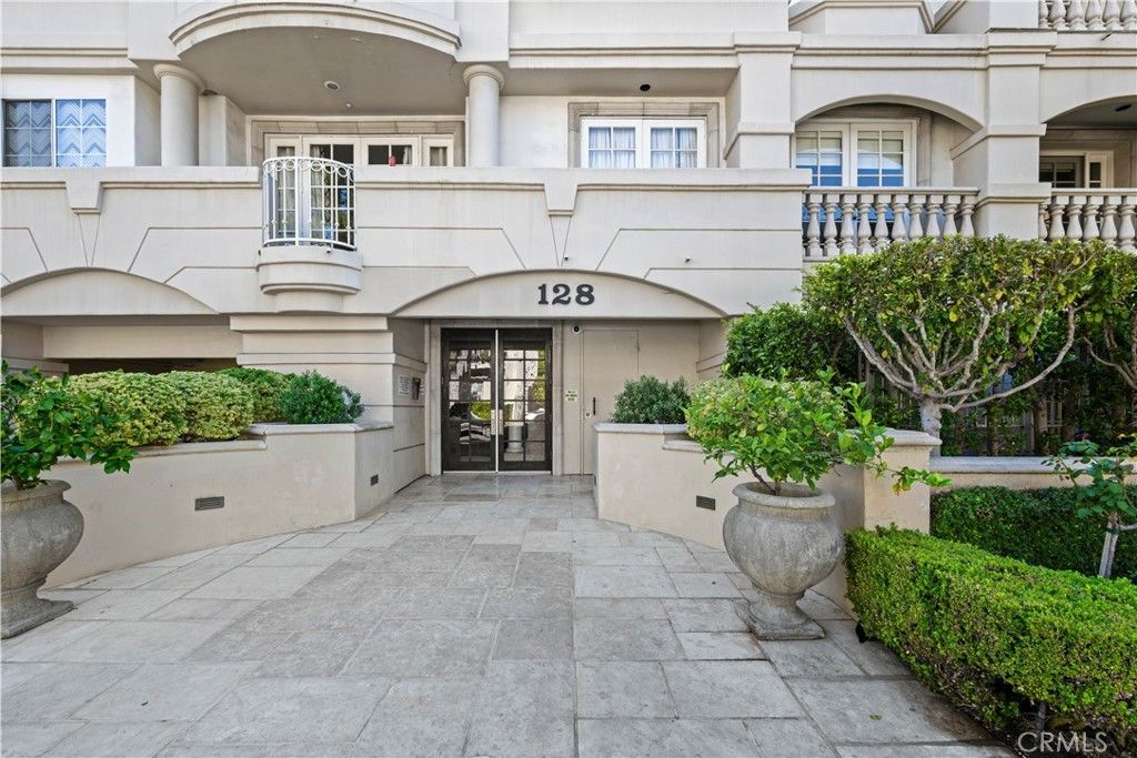 128 N Swall Drive 304, Los Angeles, CA 90048 — photo 2