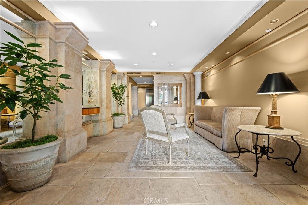 128 N Swall Drive 304, Los Angeles, CA 90048 — photo 4