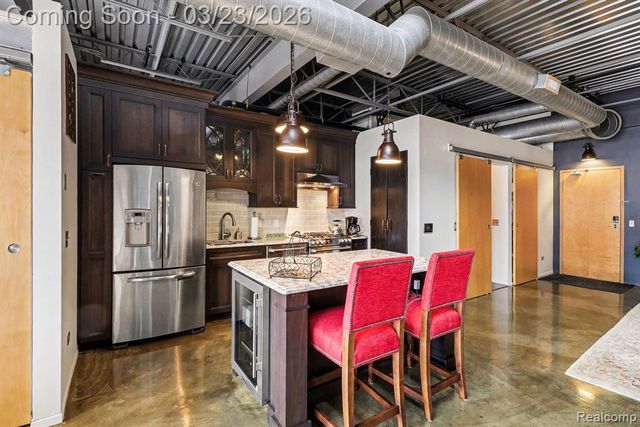 322 E Harrison Avenue, Royal Oak, MI 48067