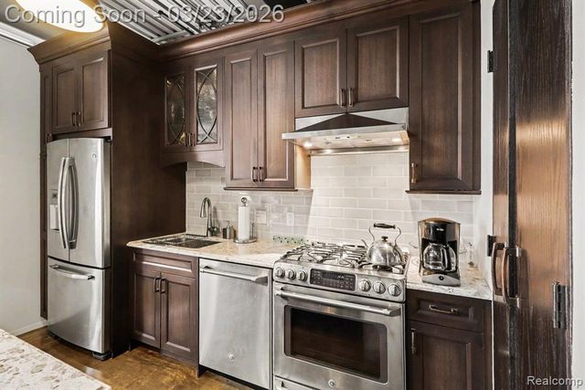 322 E Harrison Avenue, Royal Oak, MI 48067