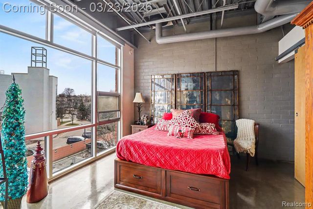 322 E Harrison Avenue, Royal Oak, MI 48067