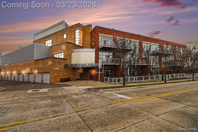 322 E Harrison Avenue, Royal Oak, MI 48067