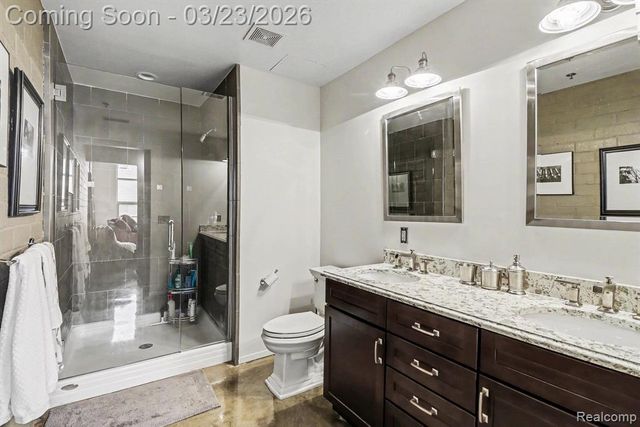 322 E Harrison Avenue, Royal Oak, MI 48067