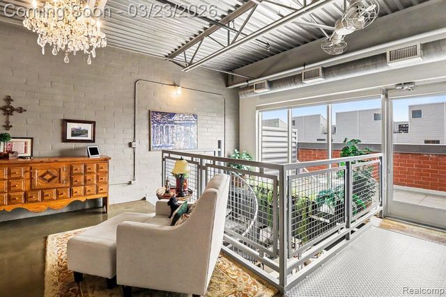 322 E Harrison Avenue, Royal Oak, MI 48067