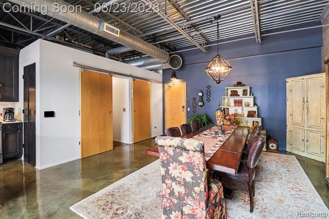 322 E Harrison Avenue, Royal Oak, MI 48067