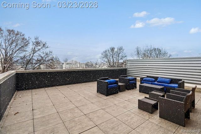 322 E Harrison Avenue, Royal Oak, MI 48067