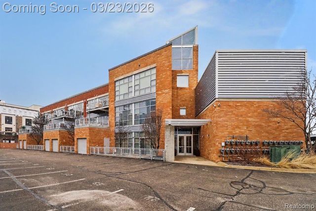 322 E Harrison Avenue, Royal Oak, MI 48067