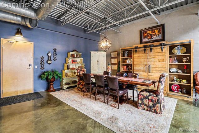 322 E Harrison Avenue, Royal Oak, MI 48067