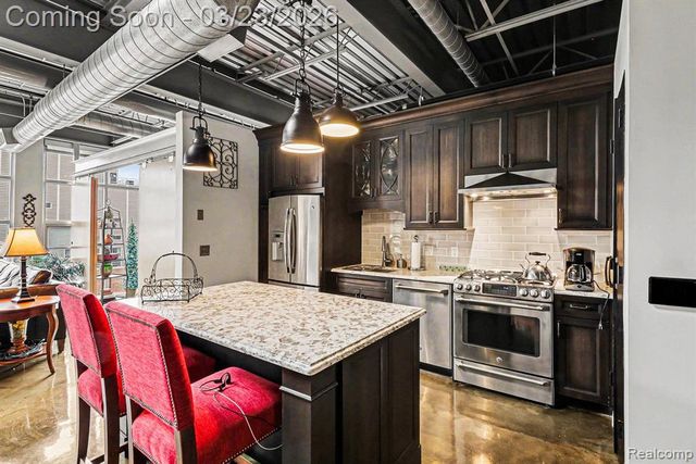 322 E Harrison Avenue, Royal Oak, MI 48067