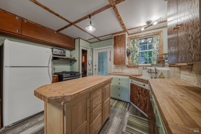 16179 Madrone Blvd, Cobb, CA 95426