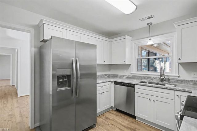 114 Kendall DR, Newport News, VA 23601