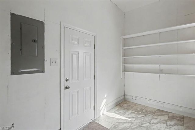 114 Kendall DR, Newport News, VA 23601