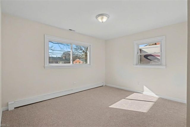 114 Kendall DR, Newport News, VA 23601