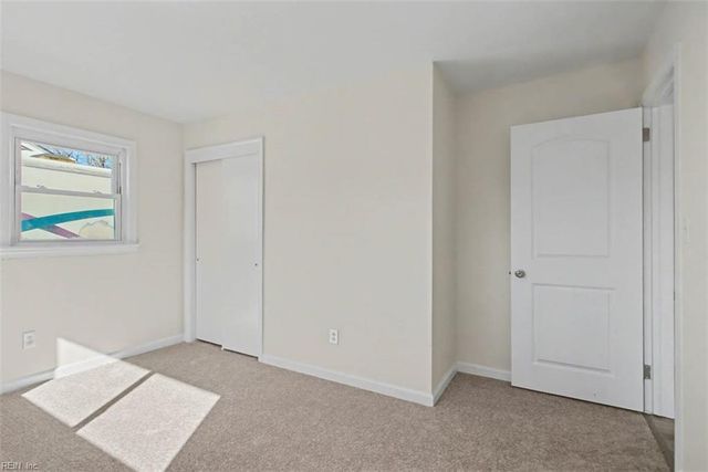 114 Kendall DR, Newport News, VA 23601