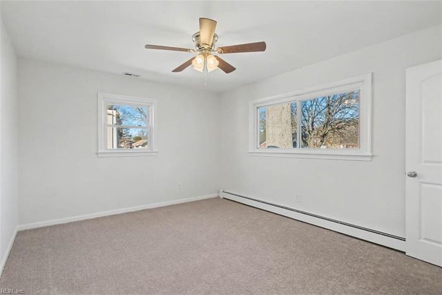 114 Kendall DR, Newport News, VA 23601