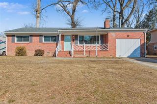 114 Kendall DR, Newport News, VA 23601