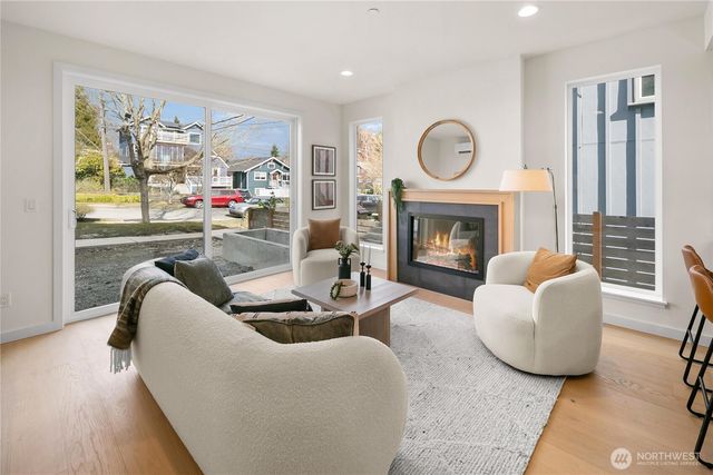 2851 NW 70th Street, Seattle, WA 98117