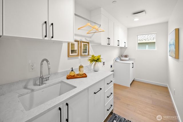 2851 NW 70th Street, Seattle, WA 98117