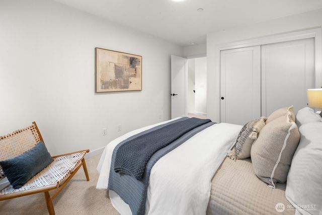 2851 NW 70th Street, Seattle, WA 98117