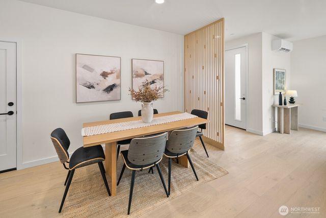 2851 NW 70th Street, Seattle, WA 98117