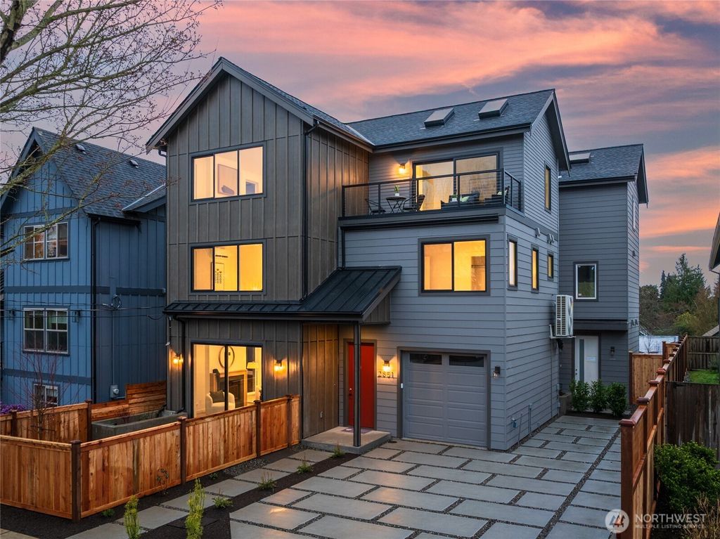 2851 NW 70th Street, Seattle, WA 98117