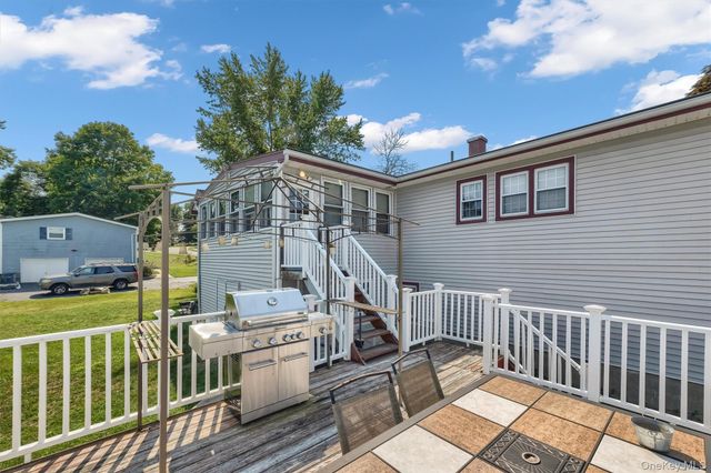 7 Briarwood Avenue, Monroe, NY 10950