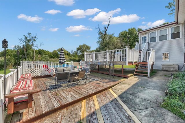 7 Briarwood Avenue, Monroe, NY 10950