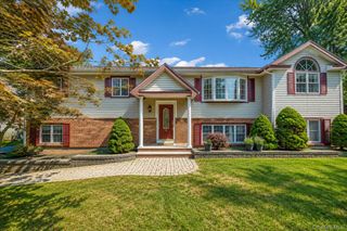 7 Briarwood Avenue, Monroe, NY 10950
