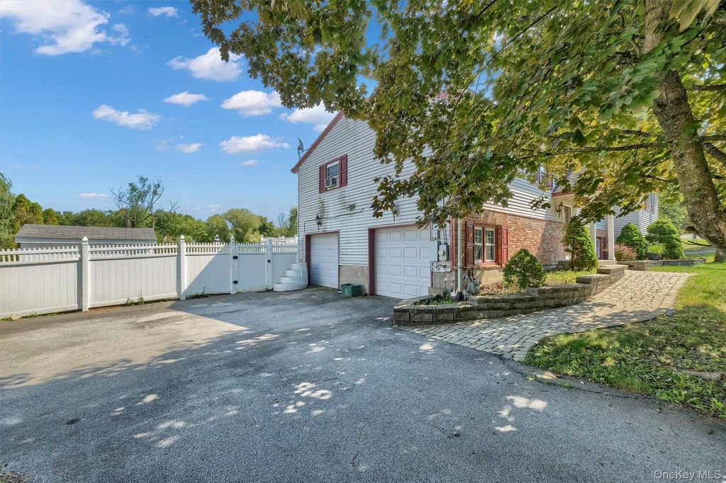 7 Briarwood Avenue, Monroe, NY 10950 — photo 3