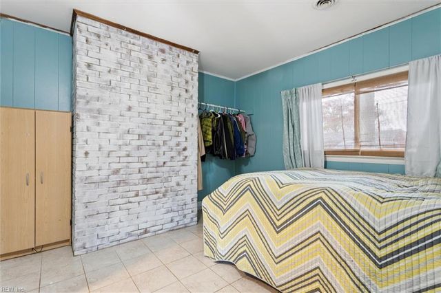 4705 Hazelwood RD, Hampton, VA 23666