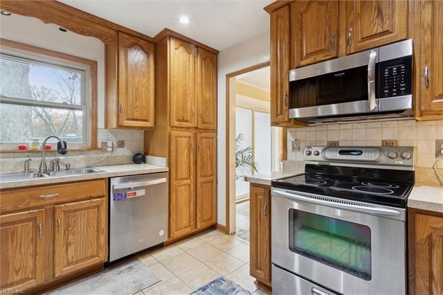 4705 Hazelwood RD, Hampton, VA 23666