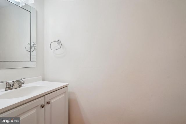 9082 ARLINGTON BLVD, Fairfax, VA 22031