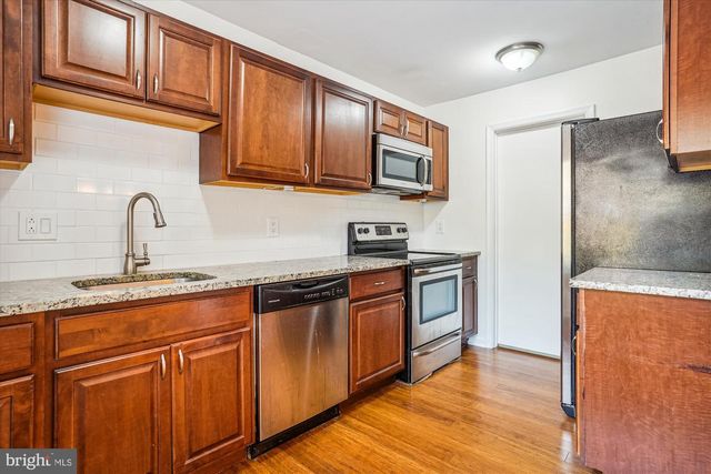 9082 ARLINGTON BLVD, Fairfax, VA 22031