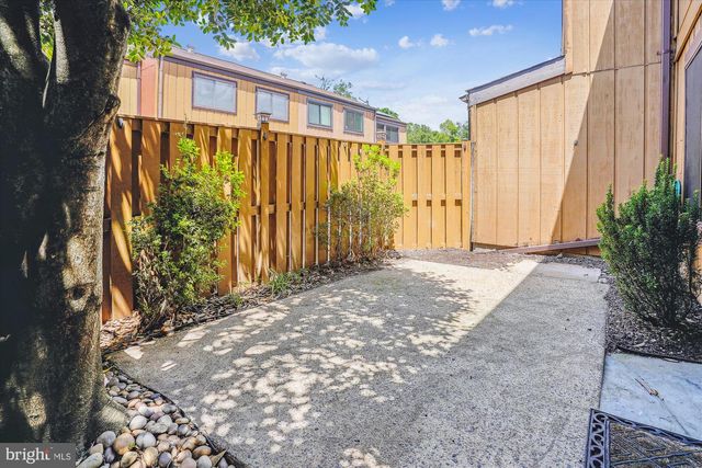 9082 ARLINGTON BLVD, Fairfax, VA 22031