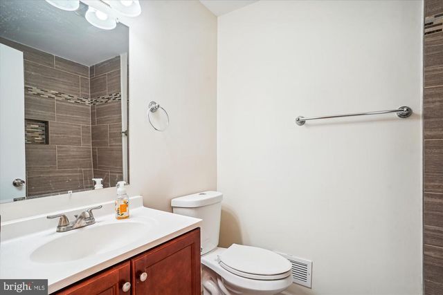 9082 ARLINGTON BLVD, Fairfax, VA 22031