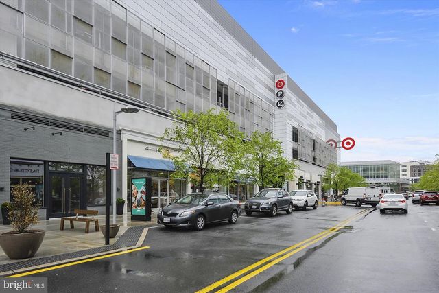 9082 ARLINGTON BLVD, Fairfax, VA 22031